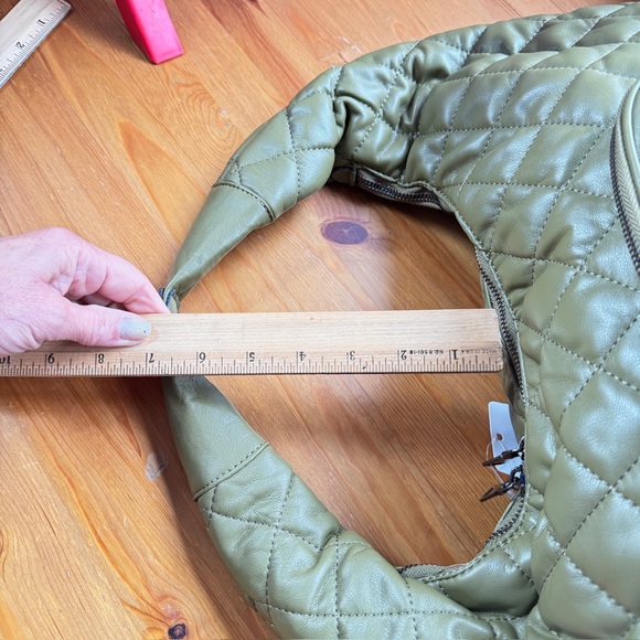 Khaki quilted puffer hobo bag nwt - Picture 8 of 14